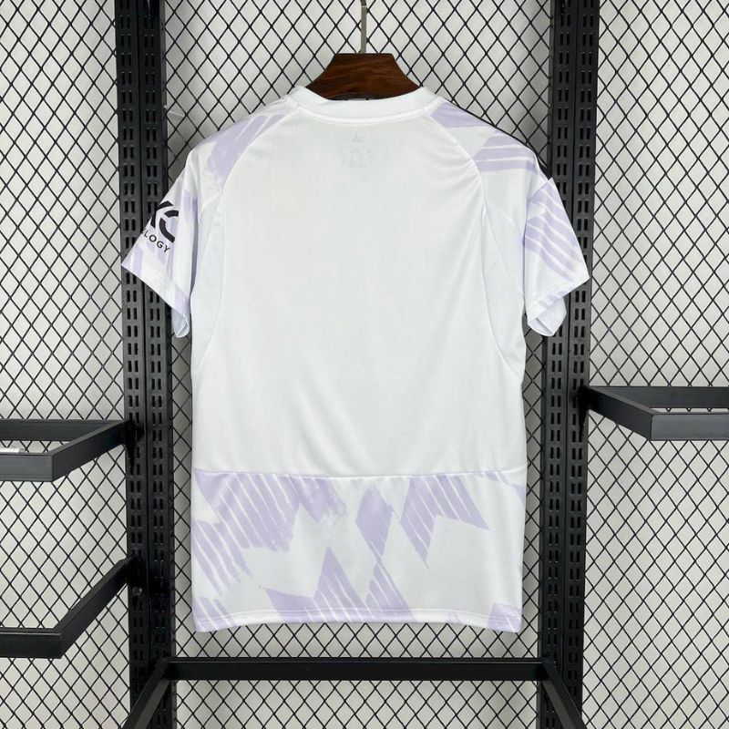 Manchester United 2025/26 Away Kit