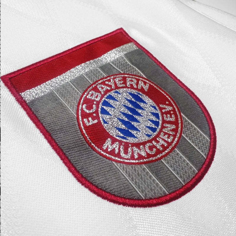 BAYERN 96-98 RETRO AWAY KIT